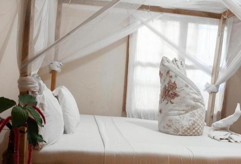 اتاق لوکس با تخت بزرگ, Kilimanjaro Vines Retreat Hotel Mdawi