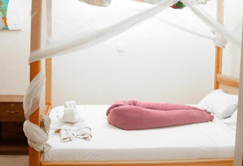 اتاق لوکس خانوادگی, Kilimanjaro Vines Retreat Hotel Mdawi