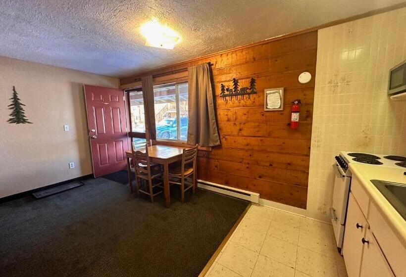 Люкс Deluxe Кровать Кинг, Ute Bluff Lodge, Cabins And Rv Park