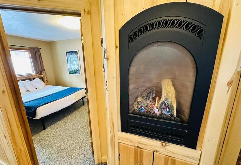 Family Suite, Ute Bluff Lodge, Cabins And Rv Park