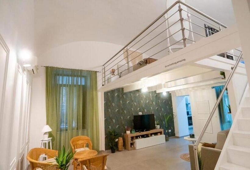 Номер Стандарт, Palazzo Del Vescovo