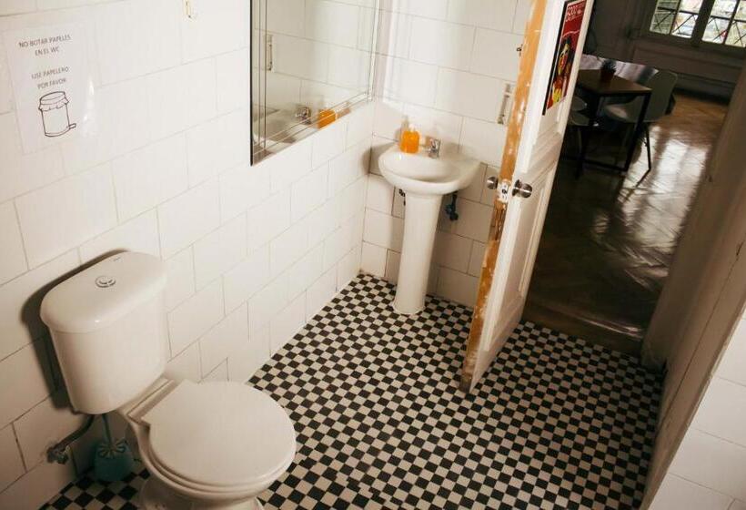 חדר קלאסי לארבעה, Hostal Salvador