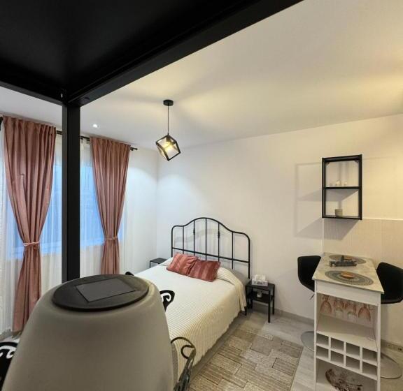 اتاق لوکس, La Mika  Your Home