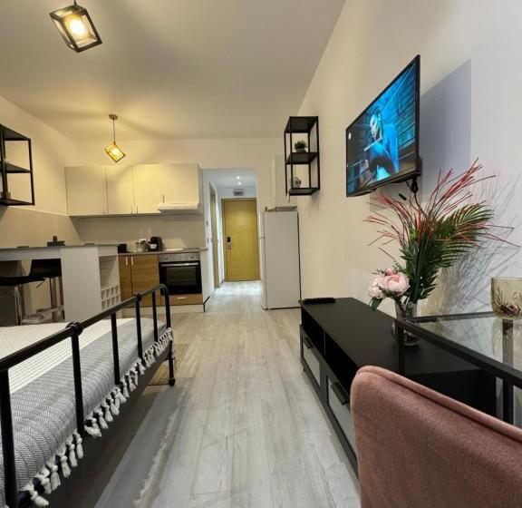 اتاق لوکس, La Mika  Your Home