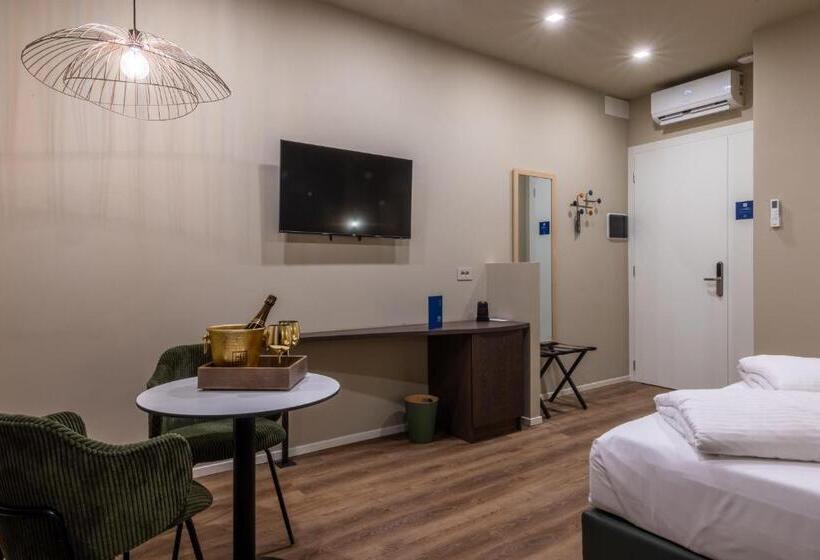 اتاق استاندارد, Hi Room