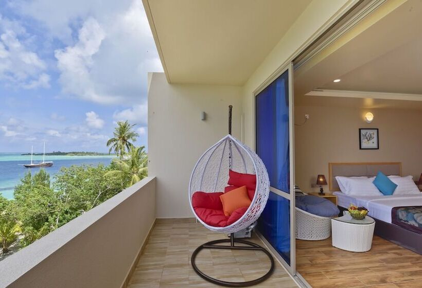 Executive Suite, Season Paradise
