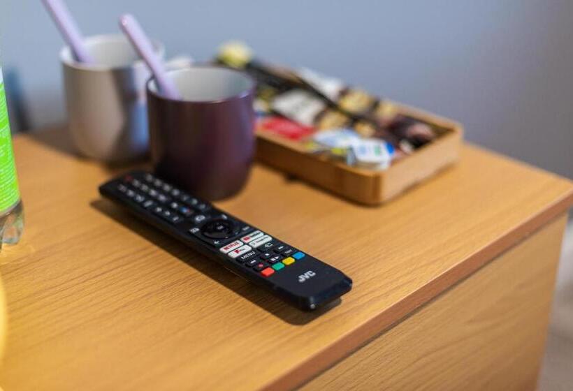 اتاق استاندارد, Heart Of Maidstone   Premium Double Rooms With Free Wi Fi
