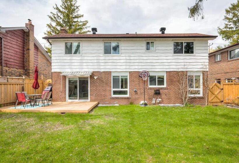 带3个卧室的套间, Luxury Villas In Ajax And Scarborough
