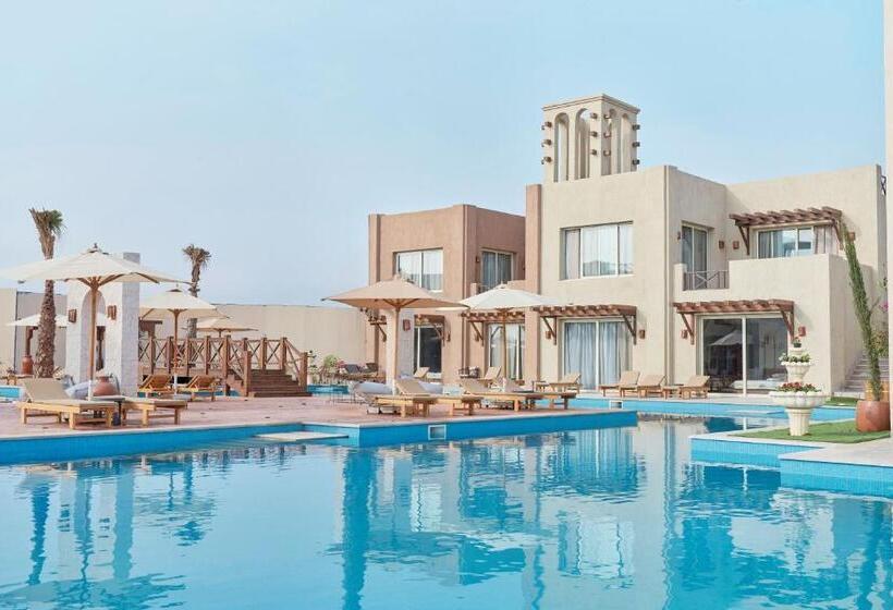 Standard swim-up room, True Beach Resort