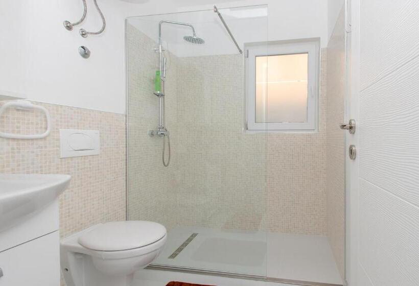 דירה בת חדר שינה 1 עם מרפסת, Hazam Apartmani
