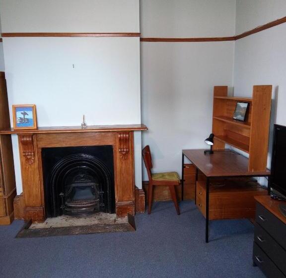 Номер Economy, Ballymena House