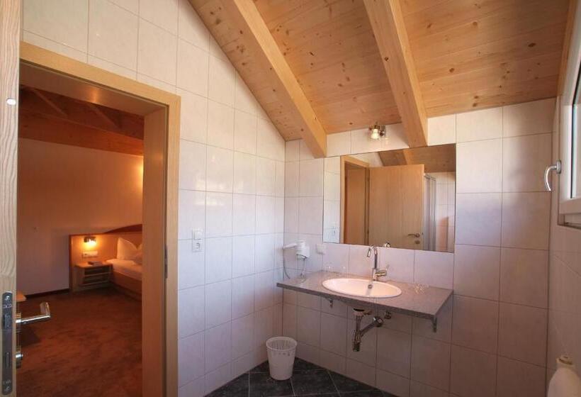 آپارتمان 3 خوابه, Haus Brigitte