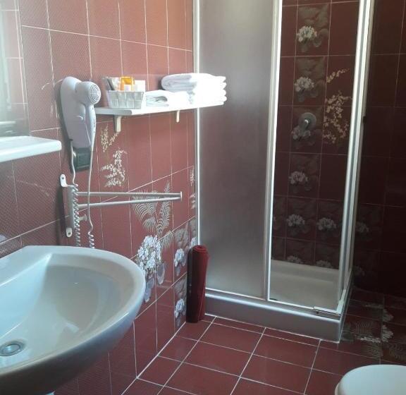 标准间, Albergo Ollolai