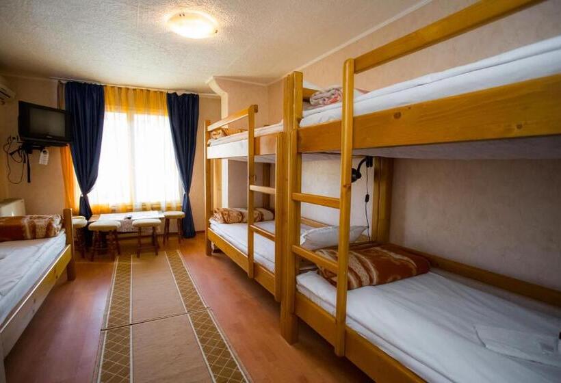 Семейный Номер, Vila Livadeto