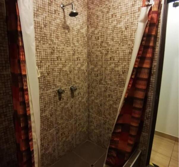 اتاق استاندارد سه نفره, De Turistas Huaraz Habitación Triple
