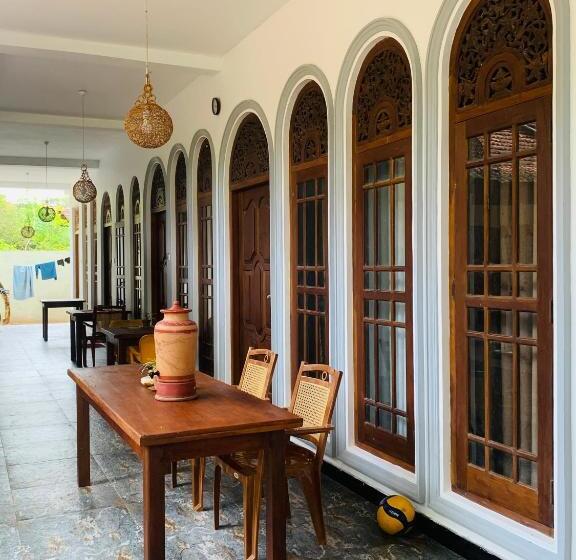 اتاق لوکس, Lucky Guest