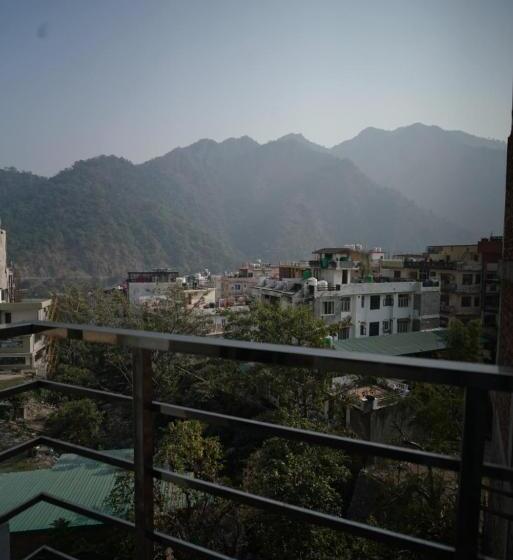 스탠다드 트리플 발코니 룸, Anant Rishikesh
