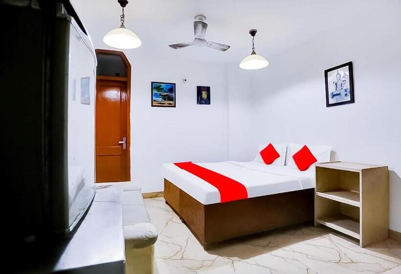 Quarto Deluxe, Hauz Khas Villa