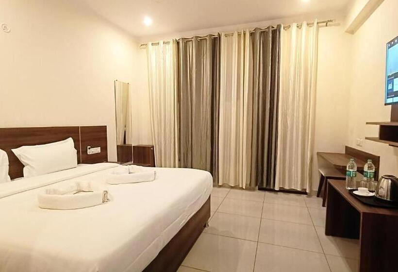 스탠다드 룸 킹사이즈 침대, Tapovanam Rishikesh