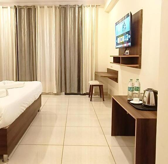 스탠다드 룸 킹사이즈 침대, Tapovanam Rishikesh