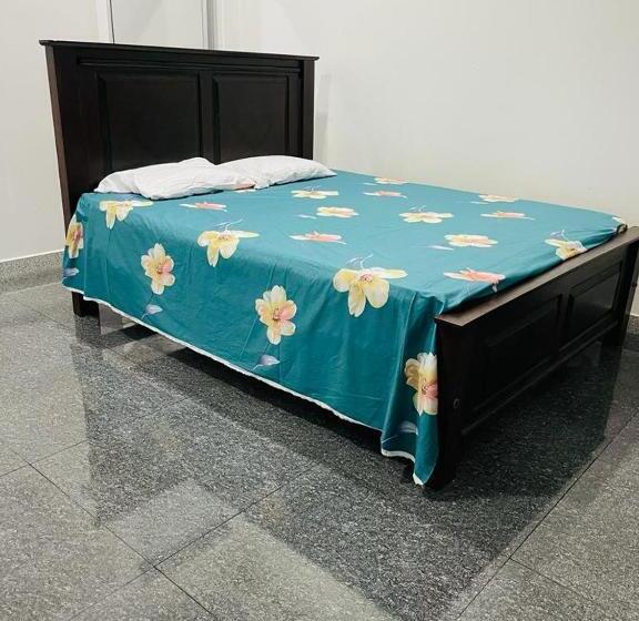 标准间, Cu Villa