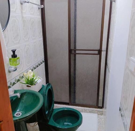 Апартаменты 1 Спальня, Habitacion Privada En Jardin Cerca Al Parque
