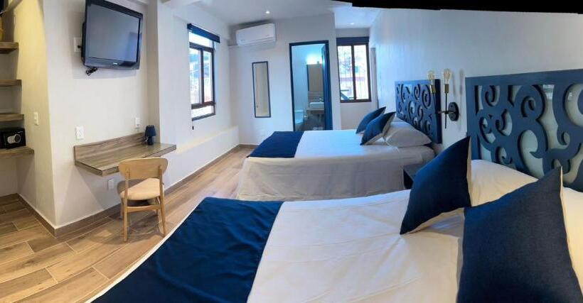 デラックスルーム, Centrico House