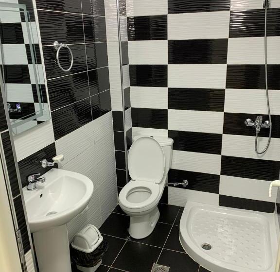 اتاق استاندارد سه نفره, Oxhaku Guest House