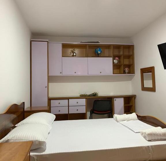 اتاق لوکس چهار تخته, Oxhaku Guest House