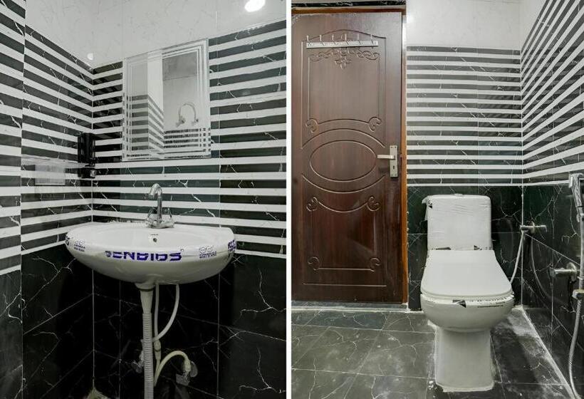 اتاق لوکس, Raisi Residency