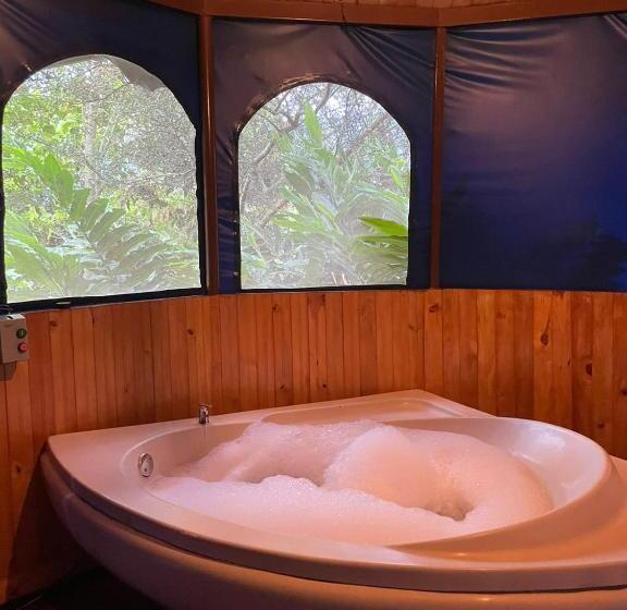 Номер Стандарт с Гидромассажем, Villas Del Rio Glamping