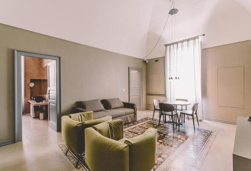 Casa 1 Quarto, Cinquevite