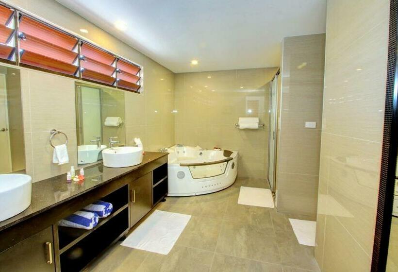 스탠다드 룸 킹사이즈 침대, Nila Beach Resort