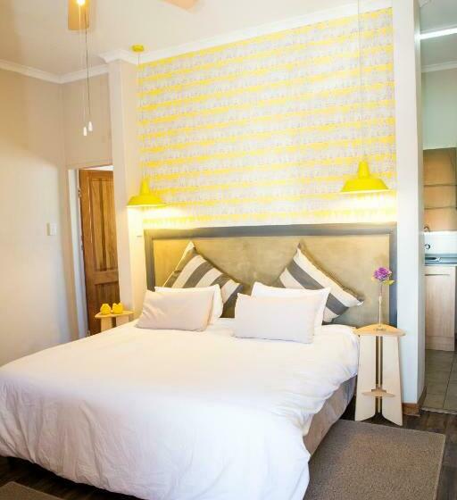 Номер Стандарт, Ons Dorpshuis Guest House