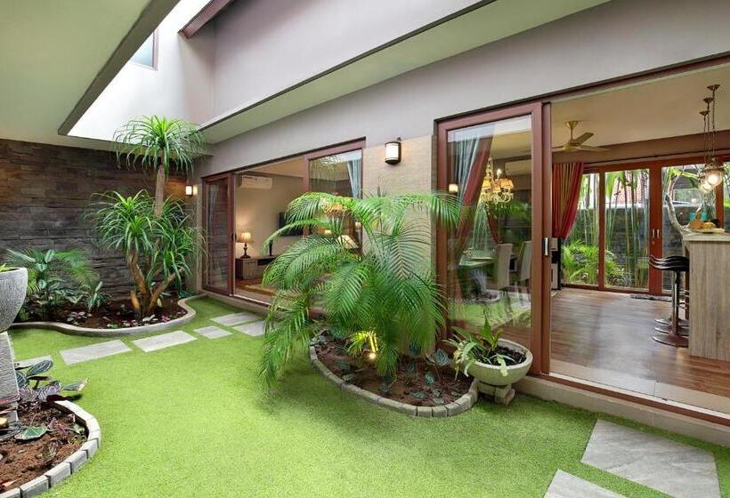 1 Sovrums Superior Villa, Puri Sabina Bed & Breakfast