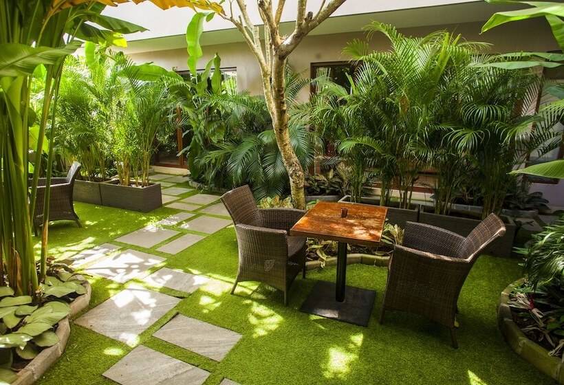 اتاق استاندارد با چشم‌انداز باغ, Puri Sabina Bed & Breakfast