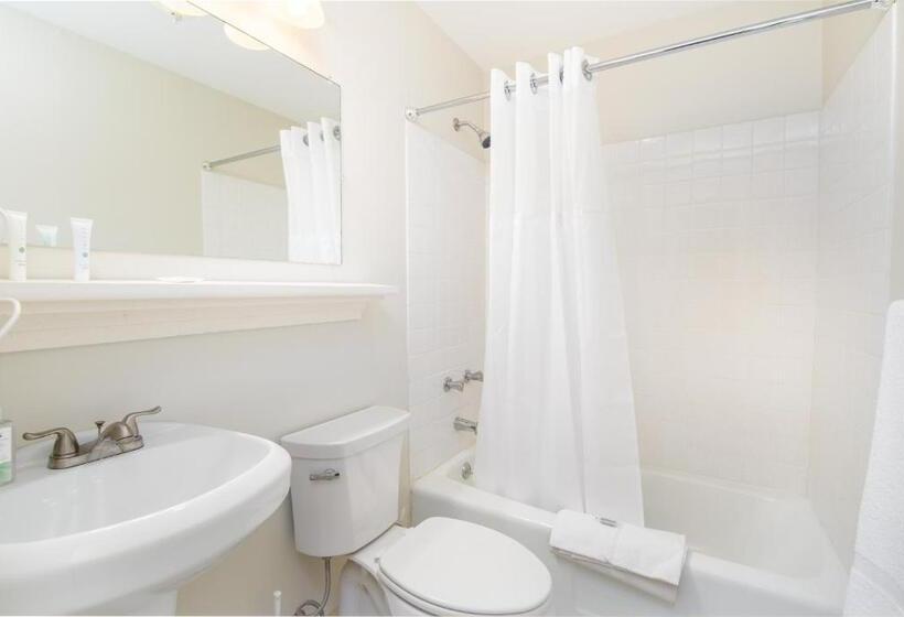 Family Suite, Grey Bonnet Inn