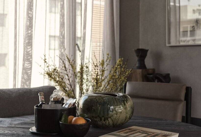 Пентхаус Люкс, Monastik Living In Athina