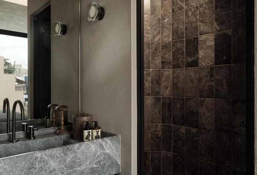Люкс Премиум, Monastik Living In Athina