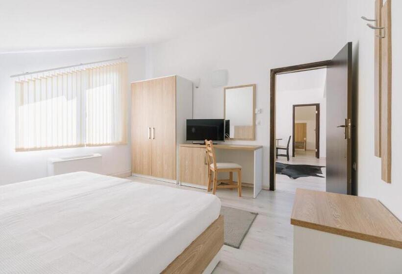 Люкс 2 Спальни, Eco Hotel Zdravetz