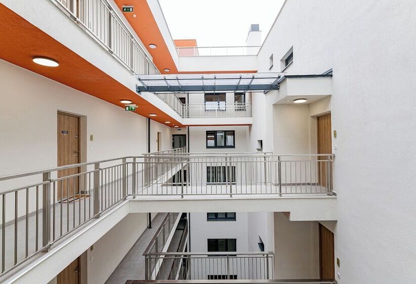 استودیوی استاندارد, Spirit Apartments By Urbanrent