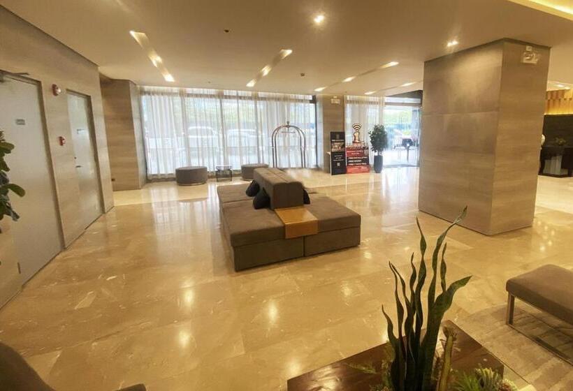 Студио Стандарт Вид на Бассейн, Homefort At S Residences