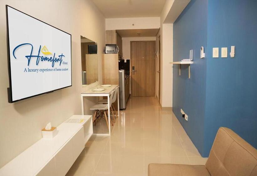 Студио Стандарт Вид на Бассейн, Homefort At S Residences
