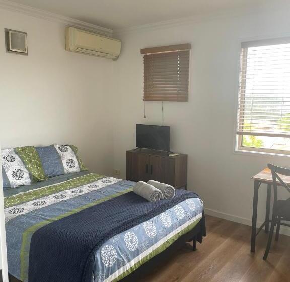 Номер Стандарт, Comfy Room Next To Bond University