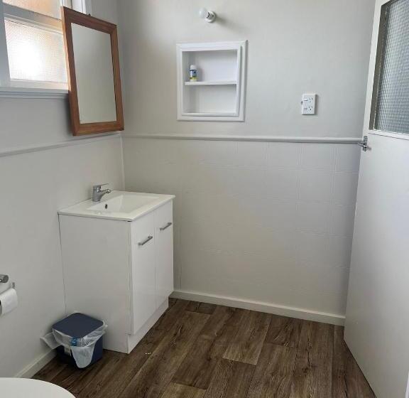 Номер Стандарт, Oasis Motel   Waiouru