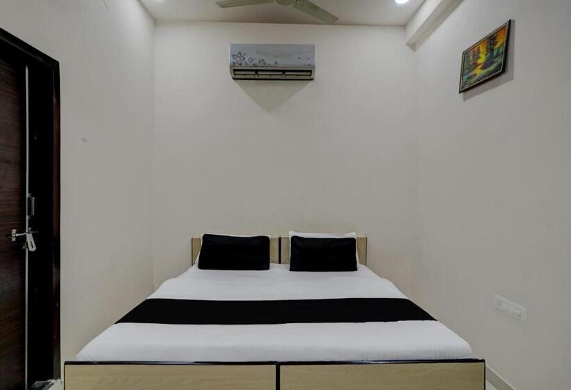 Quarto Triplo Clássico, Collection O Dev S Villa