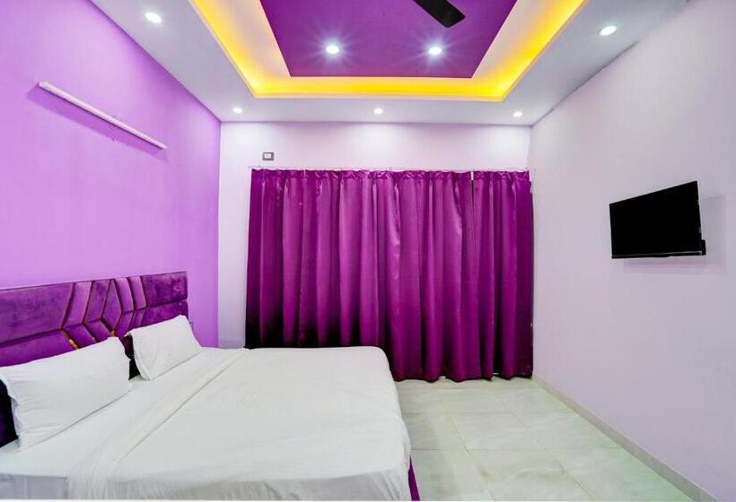 Трехместный Номер Классика, Oyo 82107 Golden Inn