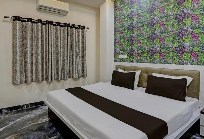 Трехместный Номер Классика, Oyo Hotel G L