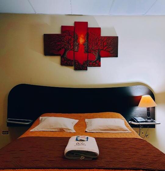 Номер Стандарт с Гидромассажем, Hostal Murgeon Boutique
