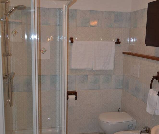 标准三人间, Albergo Moleta